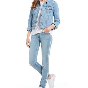 Levi’s Classic Mid Rise Skinny Jean with Metallic Detail - size 29